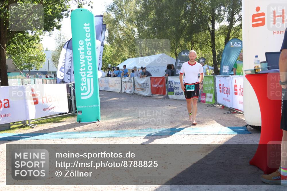 07.09.2025 - 19. Norderstedt Triathlon Zöllner http://msf.ph/oto/8788825 07.09.2025 16:11:36 Ziel 1537 meine-sportfotos.de
