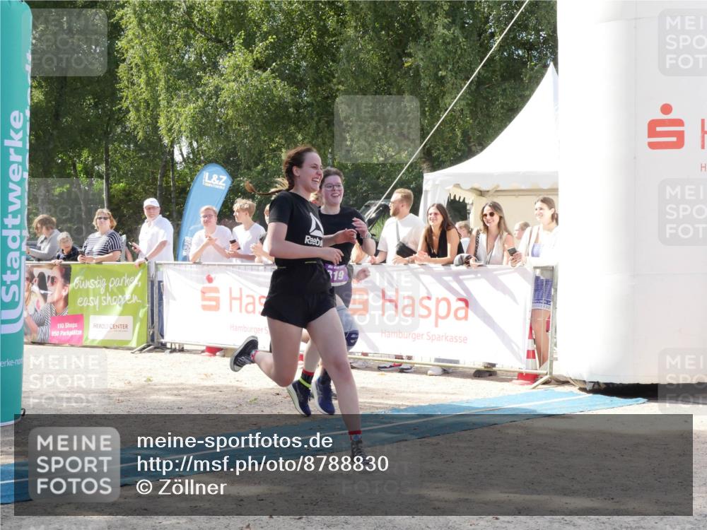 07.09.2025 - 19. Norderstedt Triathlon Zöllner http://msf.ph/oto/8788830 07.09.2025 13:54:36 Ziel 319, 1261 meine-sportfotos.de