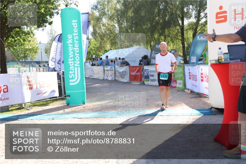 07.09.2025 - 19. Norderstedt Triathlon Zöllner http://msf.ph/oto/8788831 07.09.2025 16:11:36 Ziel 1537 meine-sportfotos.de
