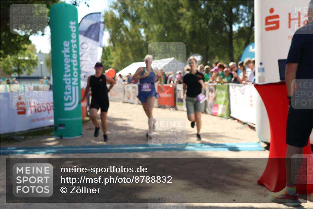 07.09.2025 - 19. Norderstedt Triathlon Zöllner http://msf.ph/oto/8788832 07.09.2025 13:46:37 Ziel 351 meine-sportfotos.de