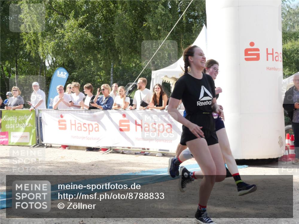 07.09.2025 - 19. Norderstedt Triathlon Zöllner http://msf.ph/oto/8788833 07.09.2025 13:54:36 Ziel 319, 1261 meine-sportfotos.de