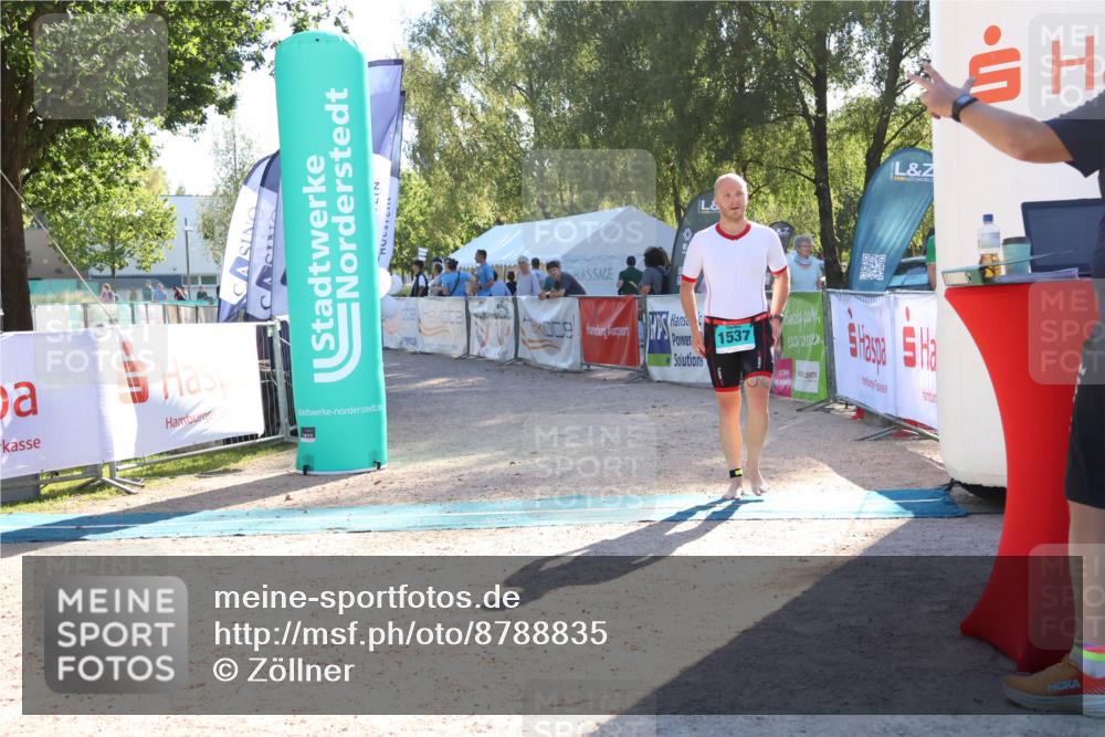 07.09.2025 - 19. Norderstedt Triathlon Zöllner http://msf.ph/oto/8788835 07.09.2025 16:11:37 Ziel 1537 meine-sportfotos.de