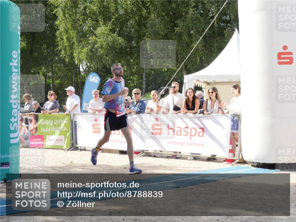 07.09.2025 - 19. Norderstedt Triathlon Zöllner http://msf.ph/oto/8788839 07.09.2025 13:54:37 Ziel 319, 1261 meine-sportfotos.de