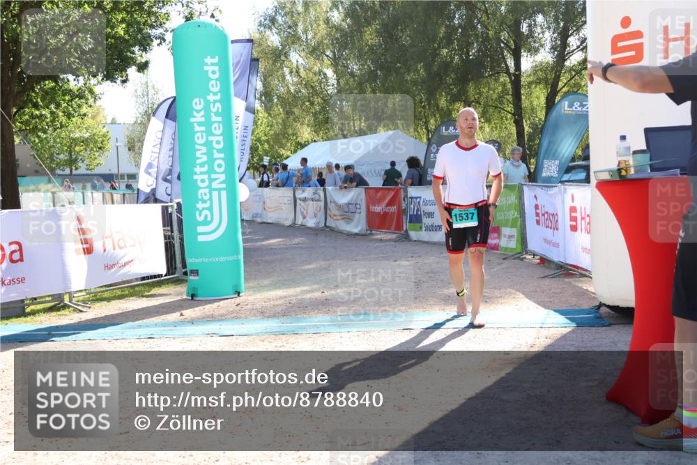 07.09.2025 - 19. Norderstedt Triathlon Zöllner http://msf.ph/oto/8788840 07.09.2025 16:11:37 Ziel 1537 meine-sportfotos.de