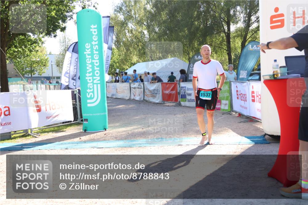 07.09.2025 - 19. Norderstedt Triathlon Zöllner http://msf.ph/oto/8788843 07.09.2025 16:11:37 Ziel 1537 meine-sportfotos.de