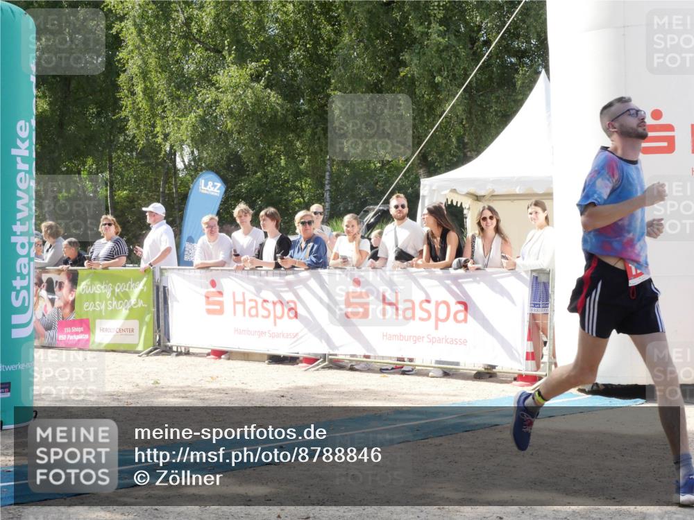 07.09.2025 - 19. Norderstedt Triathlon Zöllner http://msf.ph/oto/8788846 07.09.2025 13:54:38 Ziel 319, 1261 meine-sportfotos.de