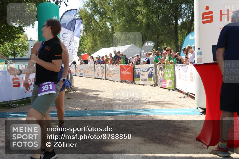 07.09.2025 - 19. Norderstedt Triathlon Zöllner http://msf.ph/oto/8788850 07.09.2025 13:46:39 Ziel 351 meine-sportfotos.de