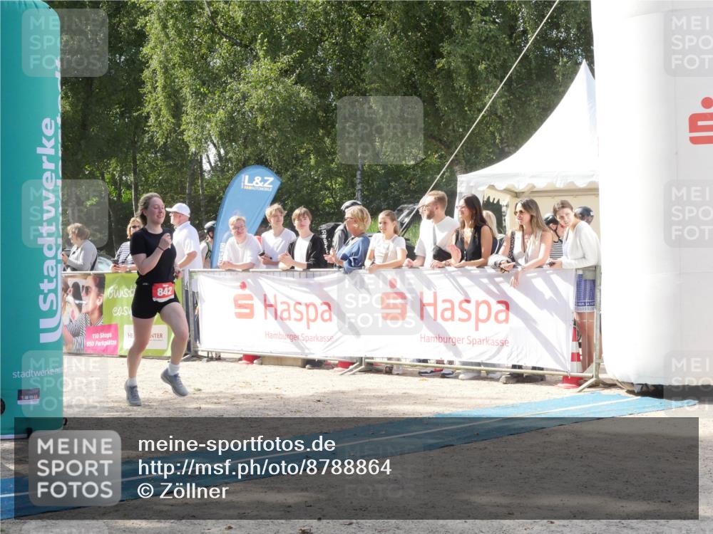 07.09.2025 - 19. Norderstedt Triathlon Zöllner http://msf.ph/oto/8788864 07.09.2025 13:55:13 Ziel 321, 842 meine-sportfotos.de