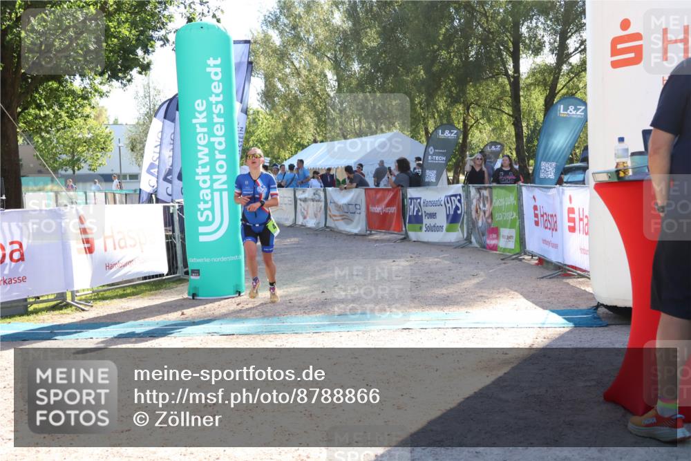 07.09.2025 - 19. Norderstedt Triathlon Zöllner http://msf.ph/oto/8788866 07.09.2025 16:12:06 Ziel 478 meine-sportfotos.de