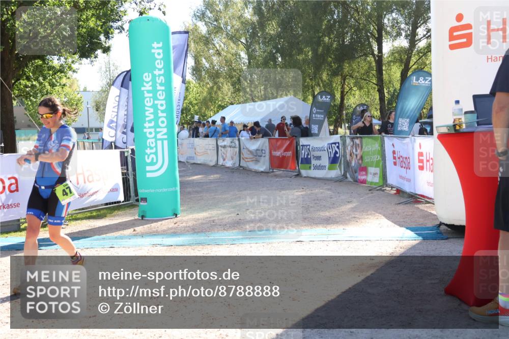 07.09.2025 - 19. Norderstedt Triathlon Zöllner http://msf.ph/oto/8788888 07.09.2025 16:12:08 Ziel 478 meine-sportfotos.de