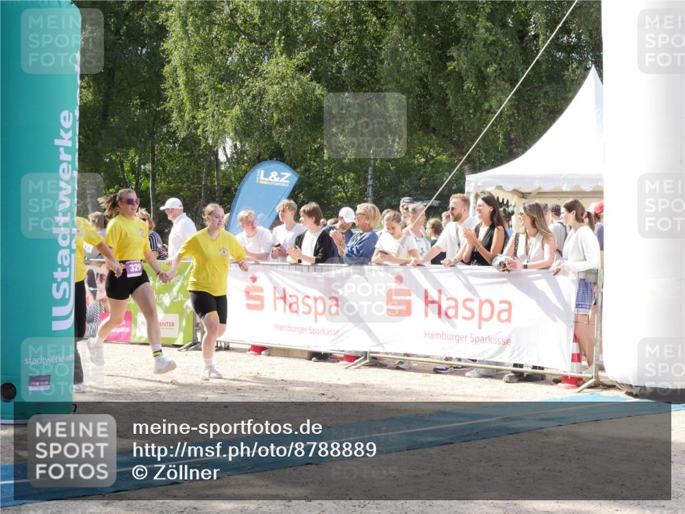 07.09.2025 - 19. Norderstedt Triathlon Zöllner http://msf.ph/oto/8788889 07.09.2025 13:56:03 Ziel 329 meine-sportfotos.de