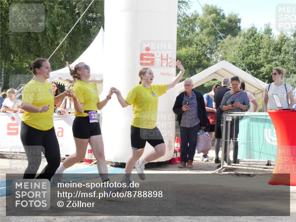 07.09.2025 - 19. Norderstedt Triathlon Zöllner http://msf.ph/oto/8788898 07.09.2025 13:56:04 Ziel 329 meine-sportfotos.de