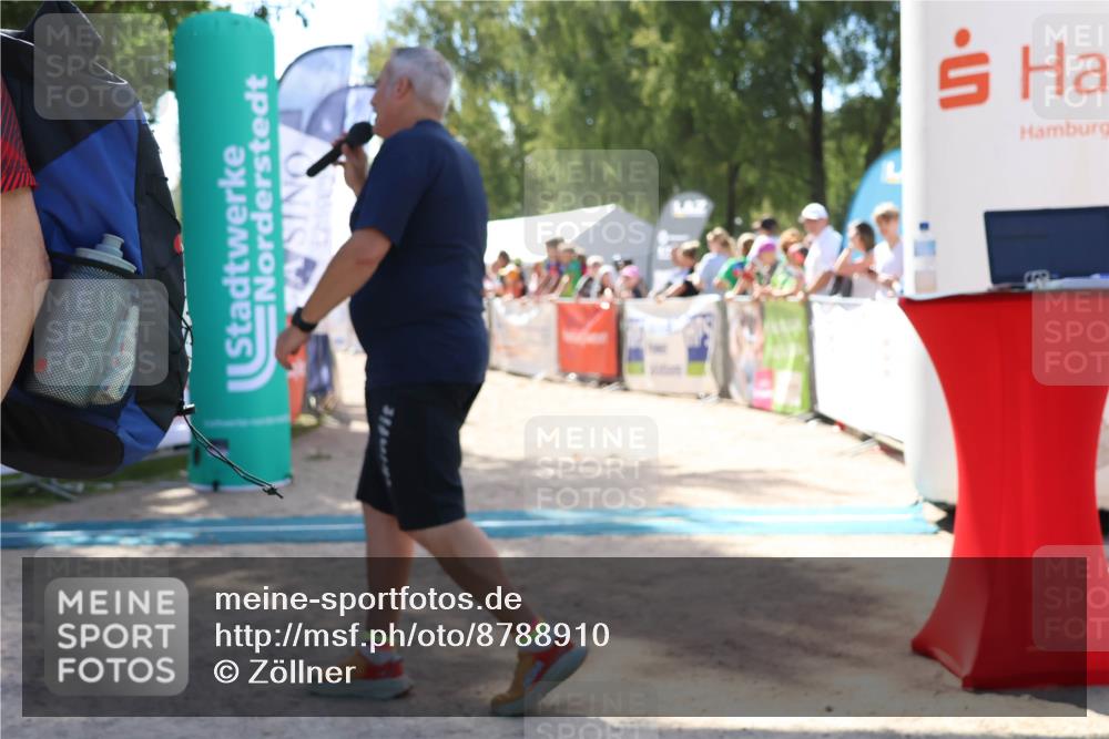 07.09.2025 - 19. Norderstedt Triathlon Zöllner http://msf.ph/oto/8788910 07.09.2025 13:46:53 Ziel  meine-sportfotos.de
