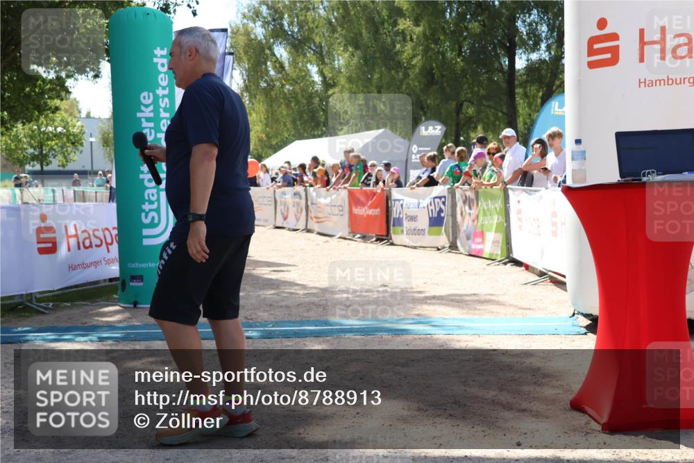 07.09.2025 - 19. Norderstedt Triathlon Zöllner http://msf.ph/oto/8788913 07.09.2025 13:46:54 Ziel  meine-sportfotos.de