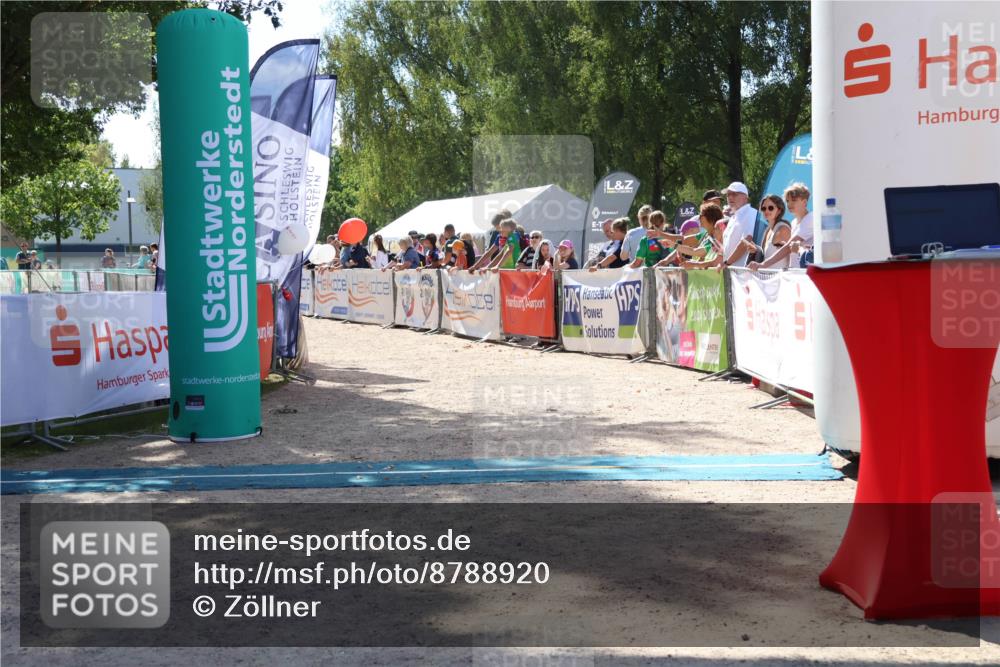 07.09.2025 - 19. Norderstedt Triathlon Zöllner http://msf.ph/oto/8788920 07.09.2025 13:46:57 Ziel  meine-sportfotos.de