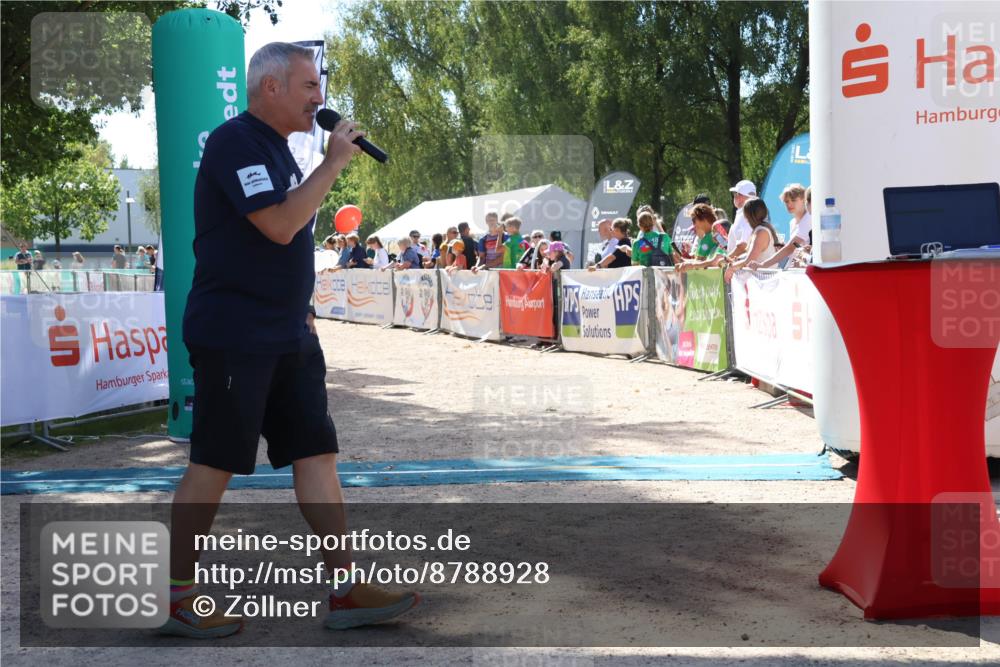 07.09.2025 - 19. Norderstedt Triathlon Zöllner http://msf.ph/oto/8788928 07.09.2025 13:47:01 Ziel  meine-sportfotos.de
