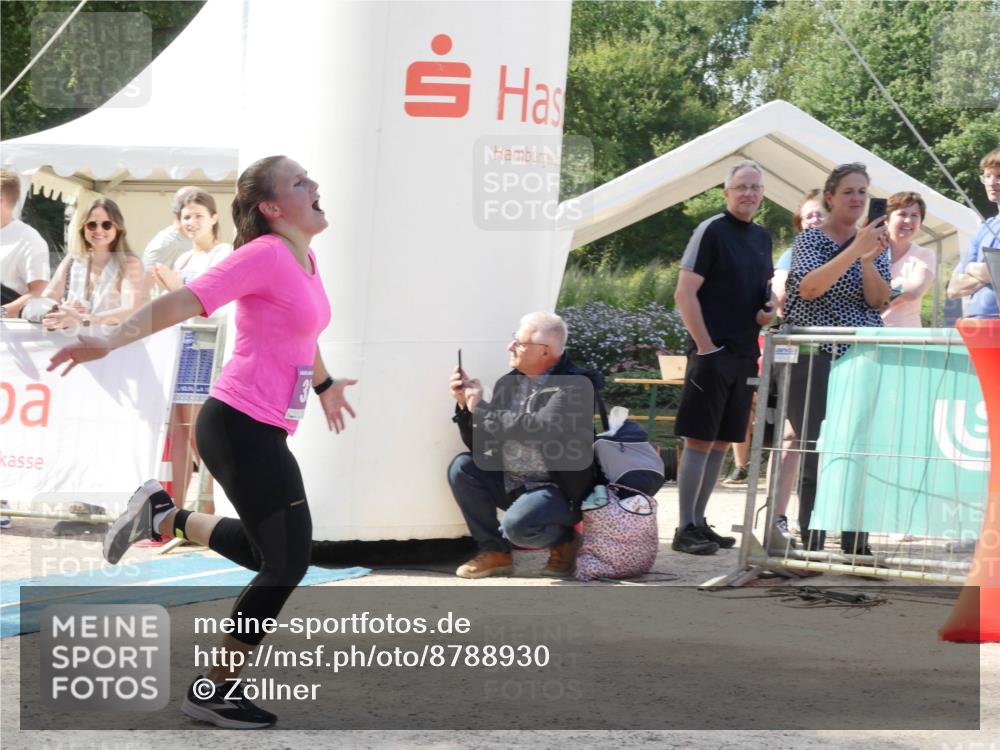 07.09.2025 - 19. Norderstedt Triathlon Zöllner http://msf.ph/oto/8788930 07.09.2025 13:57:06 Ziel 310, 336 meine-sportfotos.de