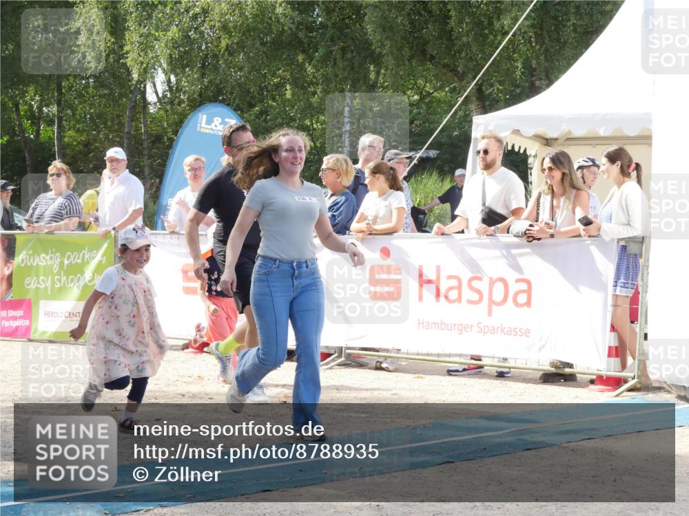 07.09.2025 - 19. Norderstedt Triathlon Zöllner http://msf.ph/oto/8788935 07.09.2025 13:57:08 Ziel 310, 336 meine-sportfotos.de
