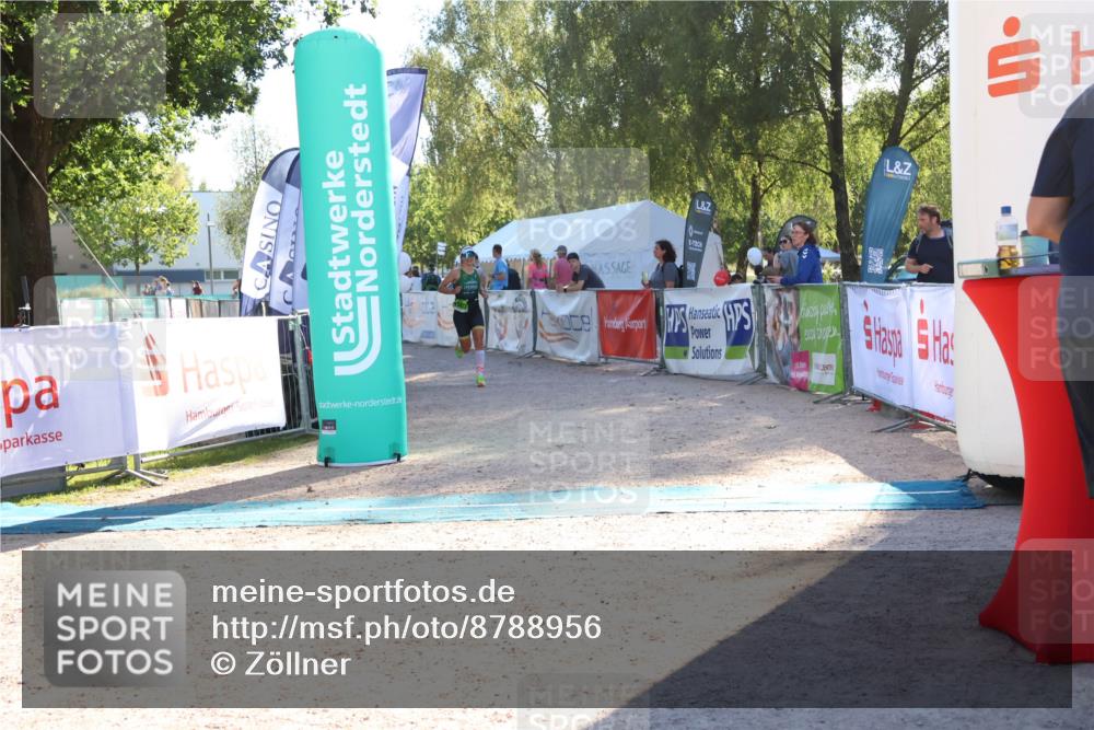 07.09.2025 - 19. Norderstedt Triathlon Zöllner http://msf.ph/oto/8788956 07.09.2025 16:13:47 Ziel 1503 meine-sportfotos.de