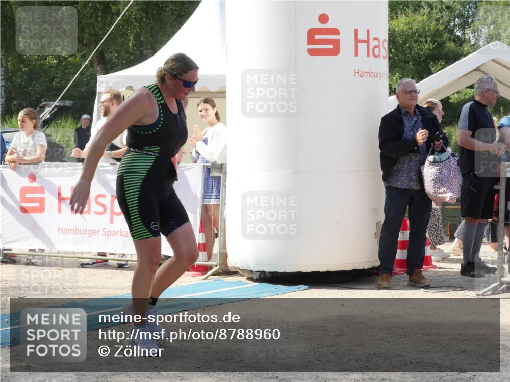 07.09.2025 - 19. Norderstedt Triathlon Zöllner http://msf.ph/oto/8788960 07.09.2025 13:57:22 Ziel 744 meine-sportfotos.de