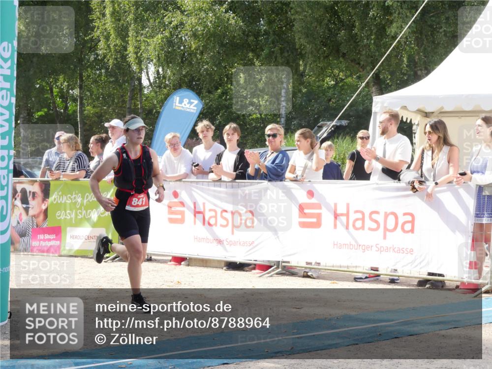 07.09.2025 - 19. Norderstedt Triathlon Zöllner http://msf.ph/oto/8788964 07.09.2025 13:57:41 Ziel 841 meine-sportfotos.de