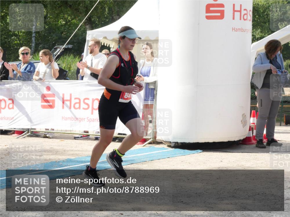 07.09.2025 - 19. Norderstedt Triathlon Zöllner http://msf.ph/oto/8788969 07.09.2025 13:57:42 Ziel 841 meine-sportfotos.de