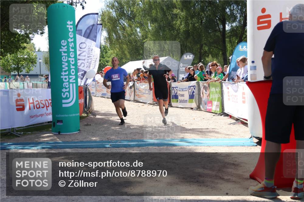 07.09.2025 - 19. Norderstedt Triathlon Zöllner http://msf.ph/oto/8788970 07.09.2025 13:47:53 Ziel 349 meine-sportfotos.de