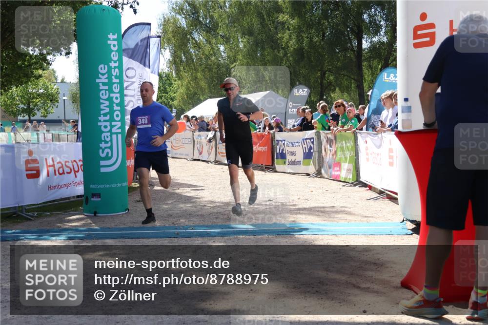 07.09.2025 - 19. Norderstedt Triathlon Zöllner http://msf.ph/oto/8788975 07.09.2025 13:47:54 Ziel 349 meine-sportfotos.de