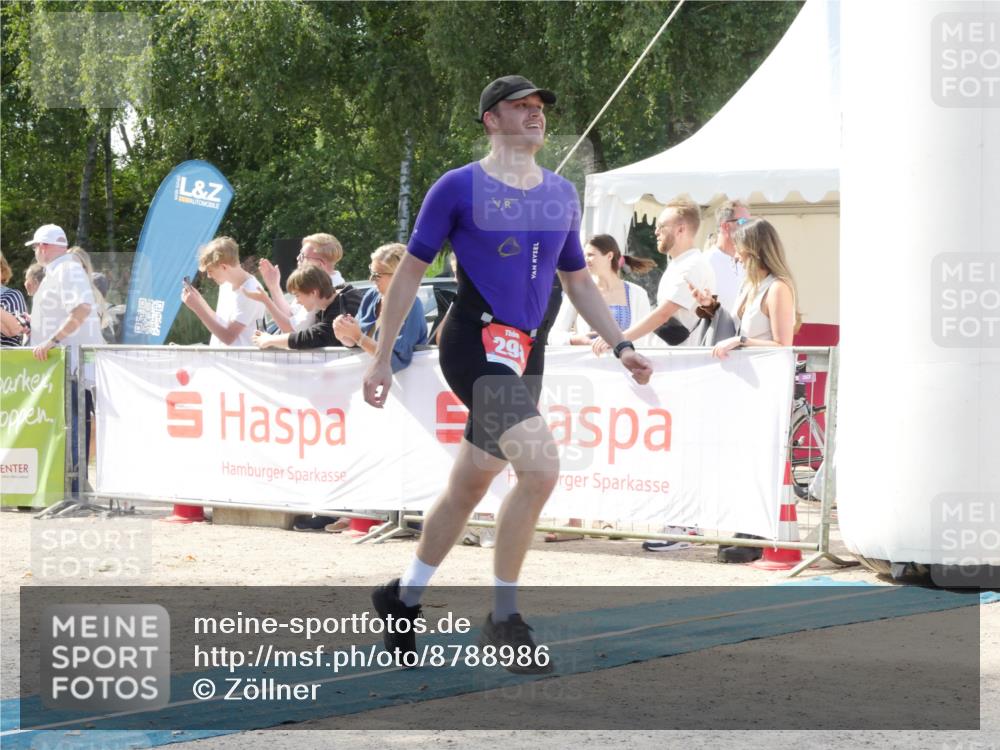 07.09.2025 - 19. Norderstedt Triathlon Zöllner http://msf.ph/oto/8788986 07.09.2025 13:58:23 Ziel 298, 312 meine-sportfotos.de