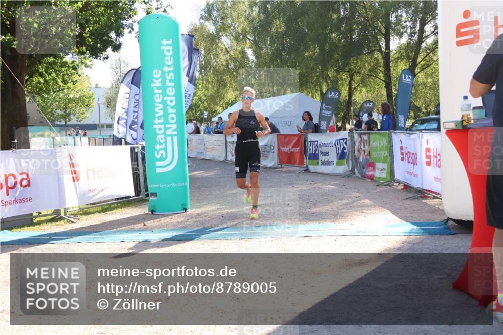 07.09.2025 - 19. Norderstedt Triathlon Zöllner http://msf.ph/oto/8789005 07.09.2025 16:13:54 Ziel 469, 1503 meine-sportfotos.de