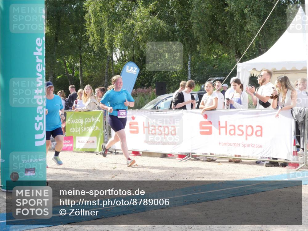 07.09.2025 - 19. Norderstedt Triathlon Zöllner http://msf.ph/oto/8789006 07.09.2025 13:58:49 Ziel 328 meine-sportfotos.de