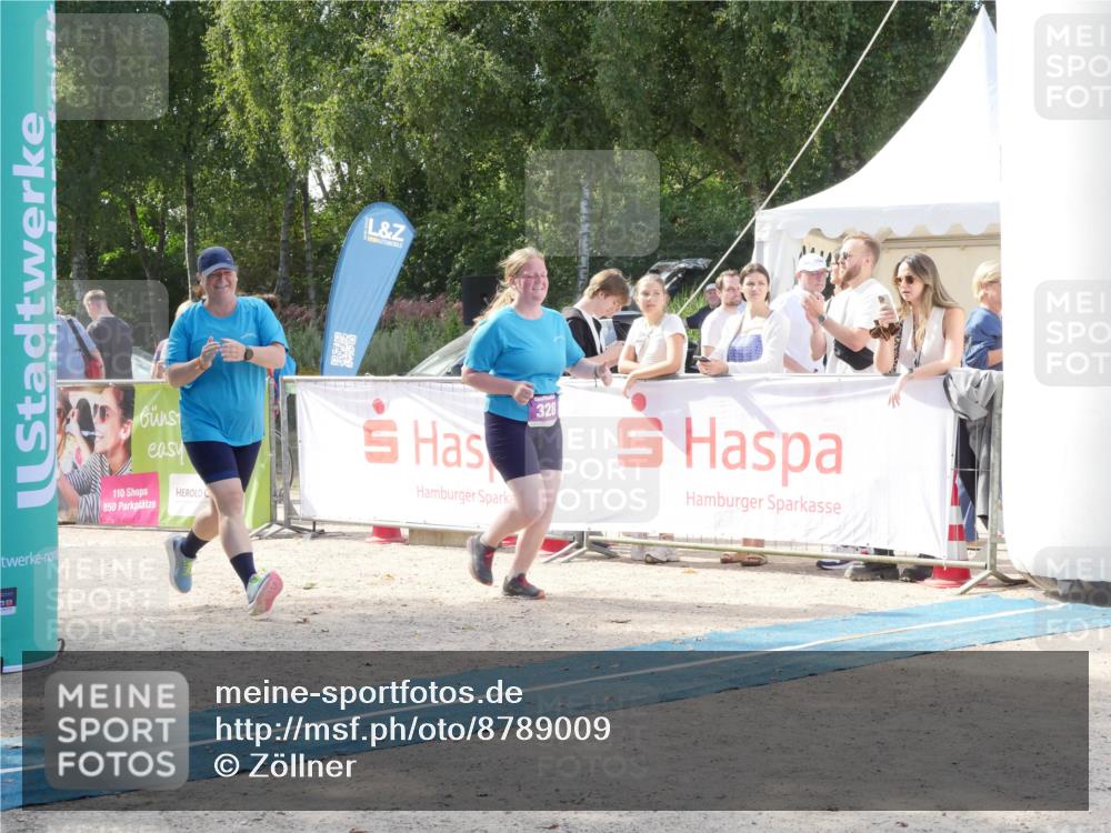 07.09.2025 - 19. Norderstedt Triathlon Zöllner http://msf.ph/oto/8789009 07.09.2025 13:58:49 Ziel 328 meine-sportfotos.de