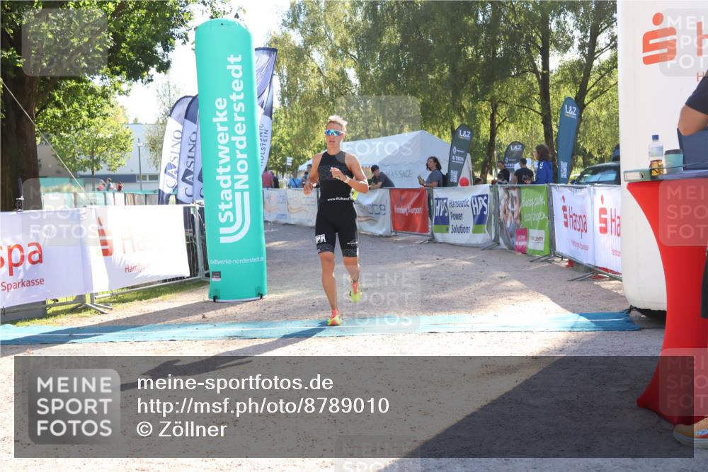 07.09.2025 - 19. Norderstedt Triathlon Zöllner http://msf.ph/oto/8789010 07.09.2025 16:13:54 Ziel 469, 1503 meine-sportfotos.de