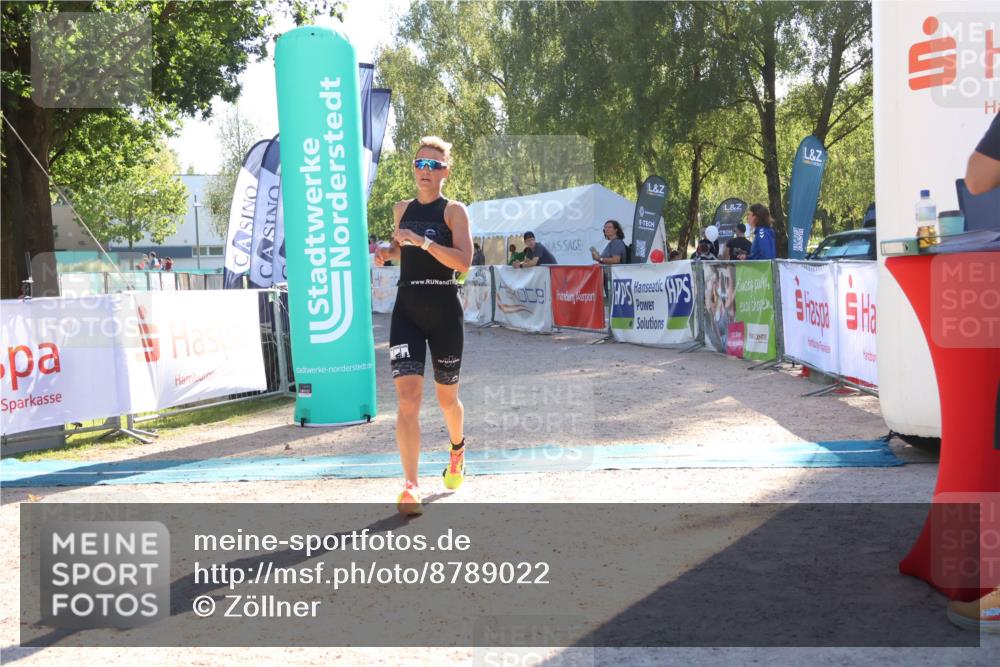 07.09.2025 - 19. Norderstedt Triathlon Zöllner http://msf.ph/oto/8789022 07.09.2025 16:13:55 Ziel 469, 1503 meine-sportfotos.de