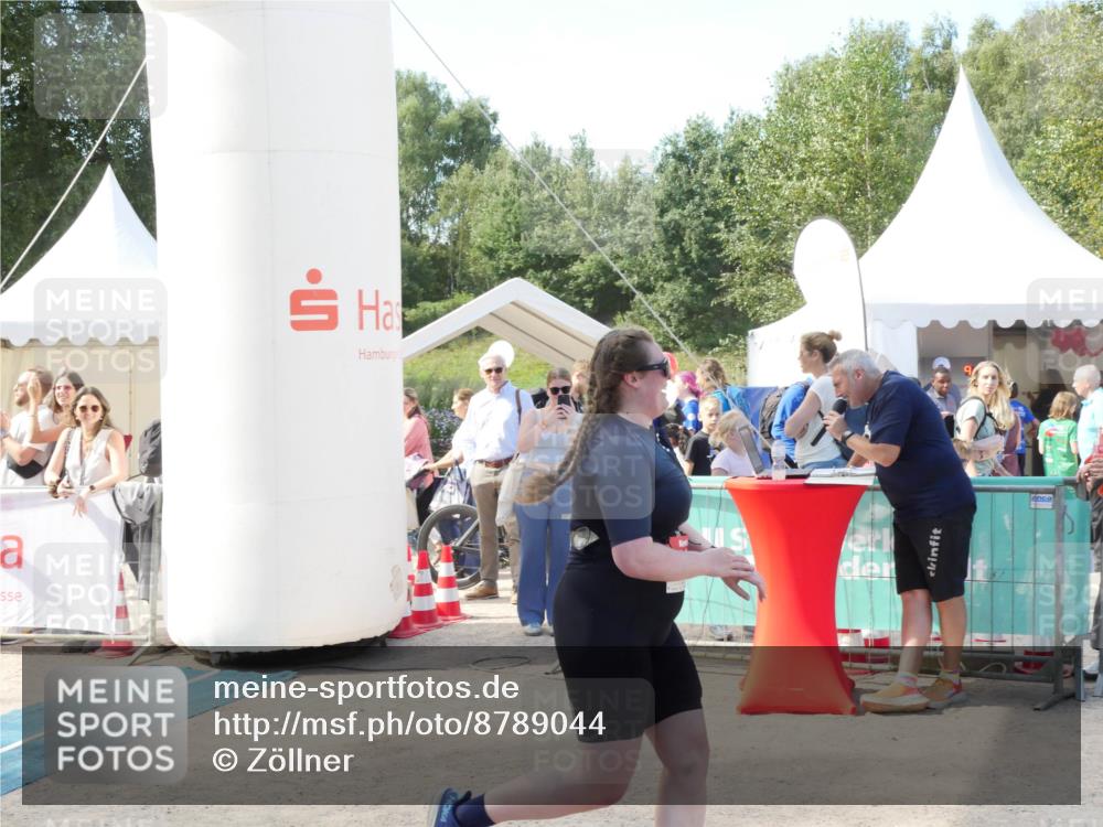 07.09.2025 - 19. Norderstedt Triathlon Zöllner http://msf.ph/oto/8789044 07.09.2025 13:59:40 Ziel 211 meine-sportfotos.de