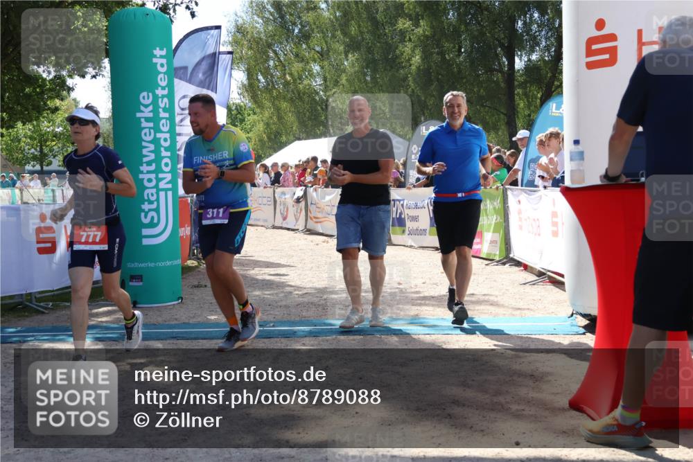 07.09.2025 - 19. Norderstedt Triathlon Zöllner http://msf.ph/oto/8789088 07.09.2025 13:48:19 Ziel 311, 777, 799, 1298 meine-sportfotos.de