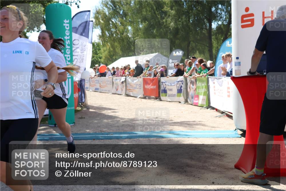 07.09.2025 - 19. Norderstedt Triathlon Zöllner http://msf.ph/oto/8789123 07.09.2025 13:48:28 Ziel 352, 799 meine-sportfotos.de