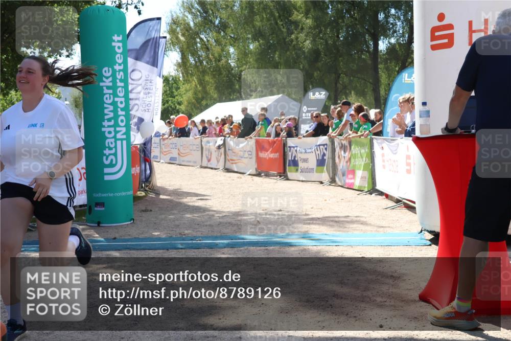 07.09.2025 - 19. Norderstedt Triathlon Zöllner http://msf.ph/oto/8789126 07.09.2025 13:48:28 Ziel 352, 799 meine-sportfotos.de