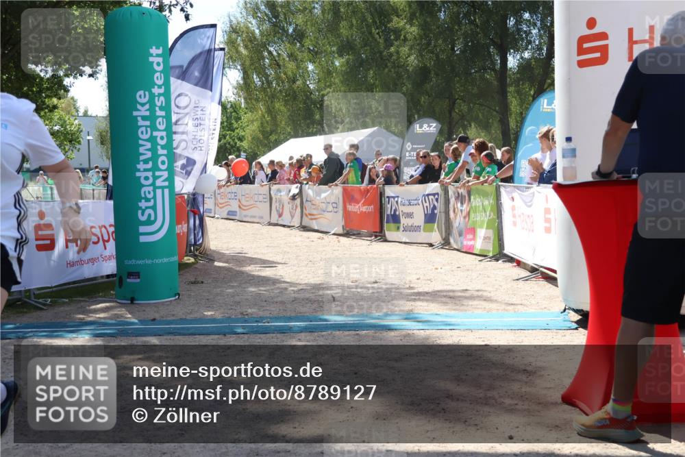 07.09.2025 - 19. Norderstedt Triathlon Zöllner http://msf.ph/oto/8789127 07.09.2025 13:48:28 Ziel 352, 799 meine-sportfotos.de