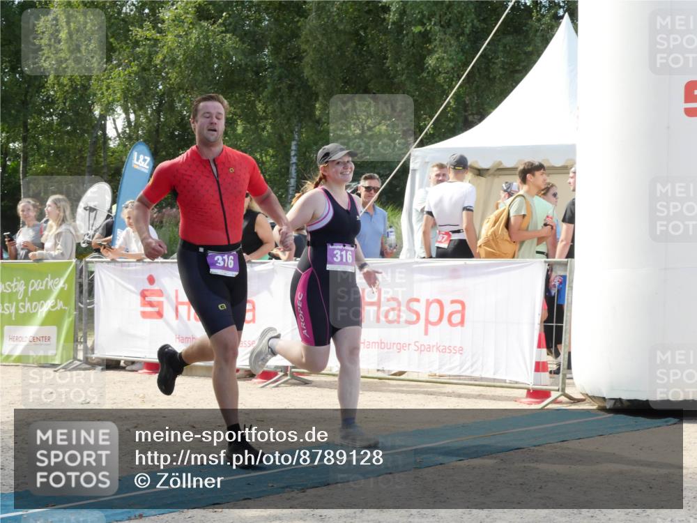 07.09.2025 - 19. Norderstedt Triathlon Zöllner http://msf.ph/oto/8789128 07.09.2025 14:02:27 Ziel 316 meine-sportfotos.de