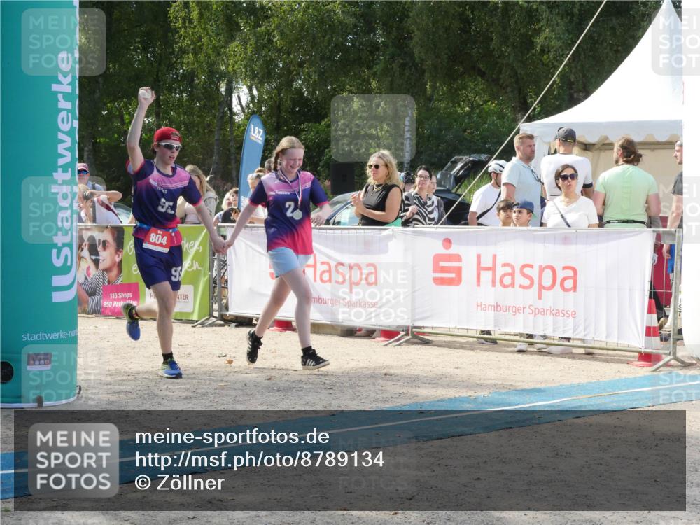 07.09.2025 - 19. Norderstedt Triathlon Zöllner http://msf.ph/oto/8789134 07.09.2025 14:03:06 Ziel 804 meine-sportfotos.de