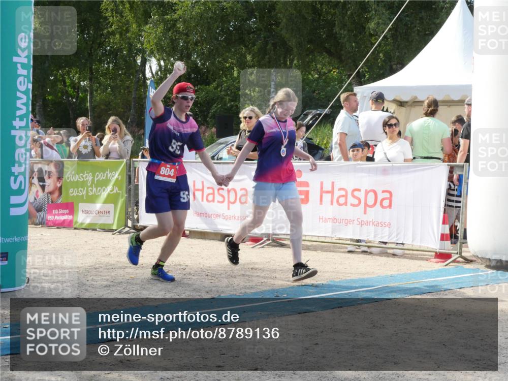 07.09.2025 - 19. Norderstedt Triathlon Zöllner http://msf.ph/oto/8789136 07.09.2025 14:03:07 Ziel 804 meine-sportfotos.de