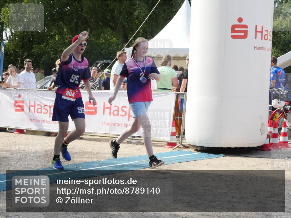 07.09.2025 - 19. Norderstedt Triathlon Zöllner http://msf.ph/oto/8789140 07.09.2025 14:03:07 Ziel 804 meine-sportfotos.de