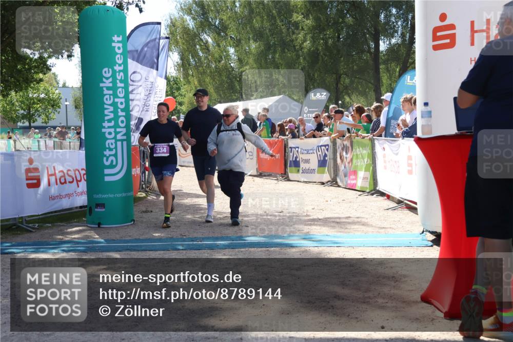 07.09.2025 - 19. Norderstedt Triathlon Zöllner http://msf.ph/oto/8789144 07.09.2025 13:48:41 Ziel 334, 1292, 1344 meine-sportfotos.de