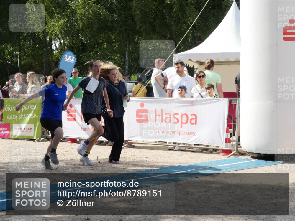 07.09.2025 - 19. Norderstedt Triathlon Zöllner http://msf.ph/oto/8789151 07.09.2025 14:04:29 Ziel 359 meine-sportfotos.de
