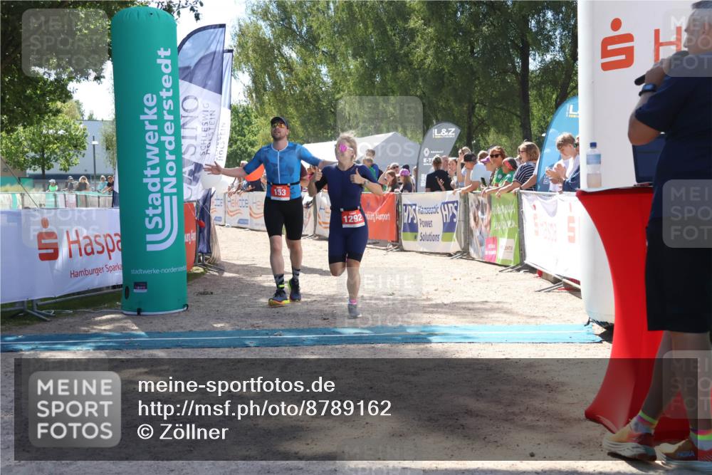 07.09.2025 - 19. Norderstedt Triathlon Zöllner http://msf.ph/oto/8789162 07.09.2025 13:48:46 Ziel 153, 264, 334, 1292, 1344 meine-sportfotos.de
