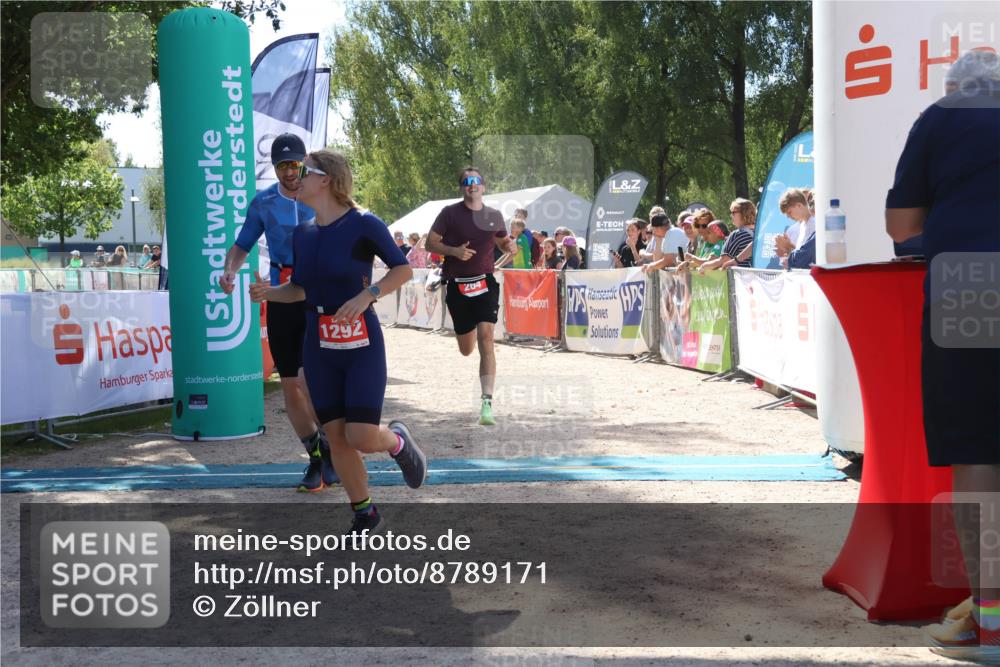 07.09.2025 - 19. Norderstedt Triathlon Zöllner http://msf.ph/oto/8789171 07.09.2025 13:48:47 Ziel 153, 264, 334, 1292, 1344 meine-sportfotos.de