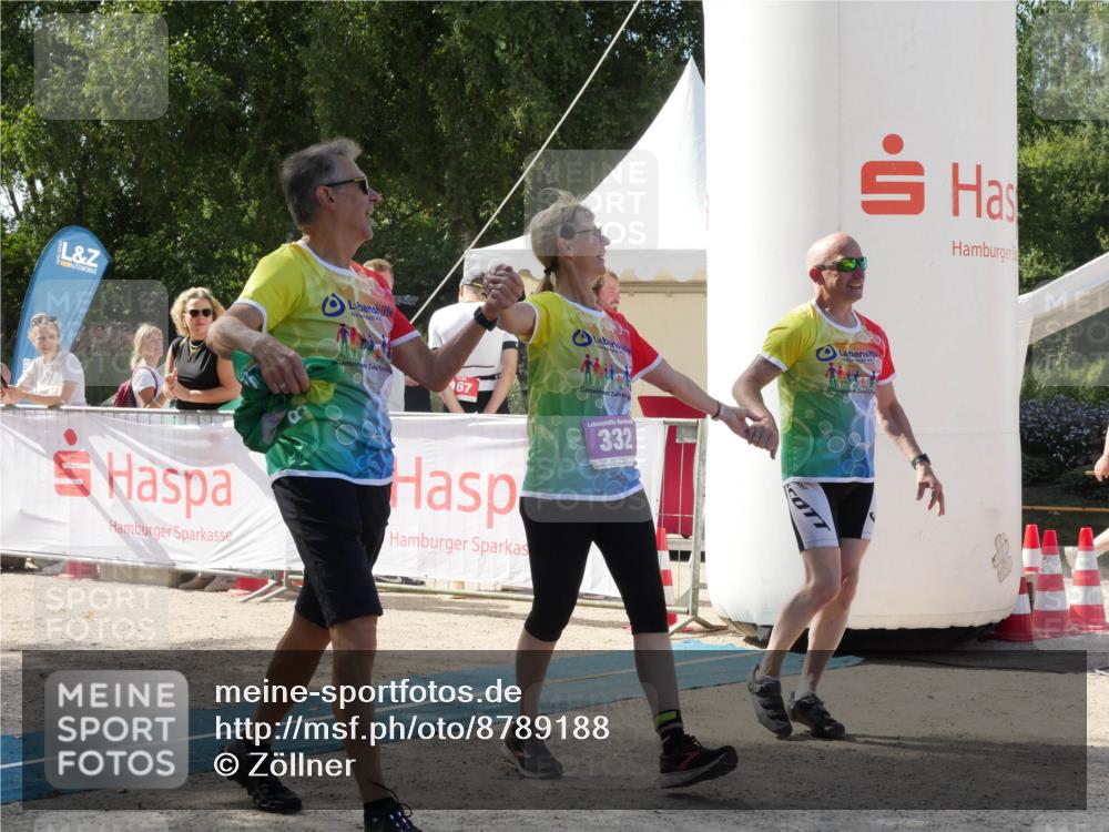 07.09.2025 - 19. Norderstedt Triathlon Zöllner http://msf.ph/oto/8789188 07.09.2025 14:05:34 Ziel 332 meine-sportfotos.de