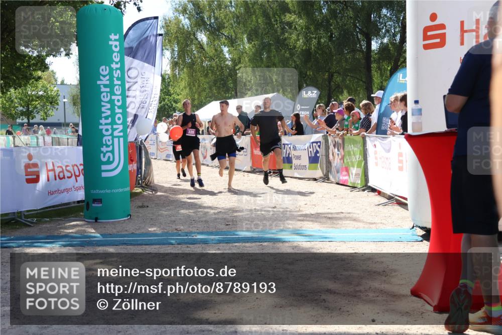 07.09.2025 - 19. Norderstedt Triathlon Zöllner http://msf.ph/oto/8789193 07.09.2025 13:49:23 Ziel 320, 789 meine-sportfotos.de