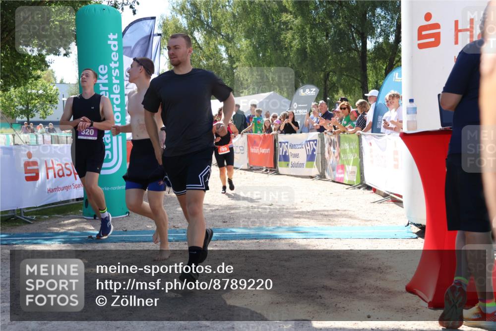 07.09.2025 - 19. Norderstedt Triathlon Zöllner http://msf.ph/oto/8789220 07.09.2025 13:49:25 Ziel 320, 789 meine-sportfotos.de